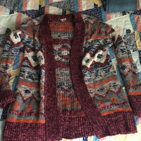 Mossimo Supply Co. Sweaters - Sweater. Mossimo Supply Co. Sweaters - Sweater.